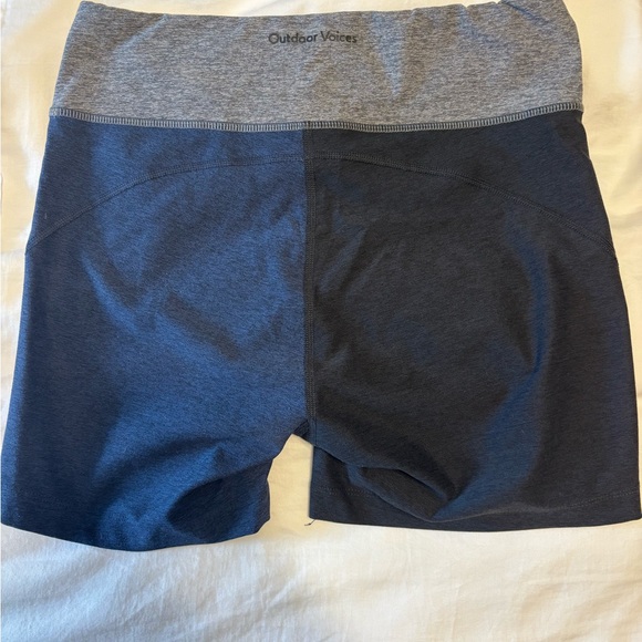 Outdoor Voices Heather Gray and Navy Shorts - Picture 2 of 3